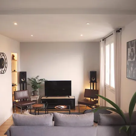 T2 Style Industriel Avec Balcon *