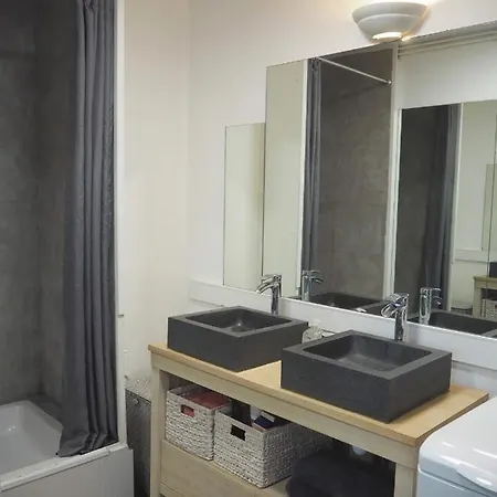 アパート T2 Style Industriel Avec Balcon *